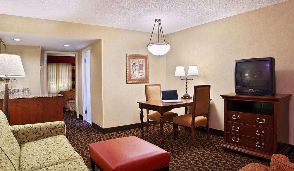 Embassy Suites By Hilton Atlanta Airport College Park Zimmer foto