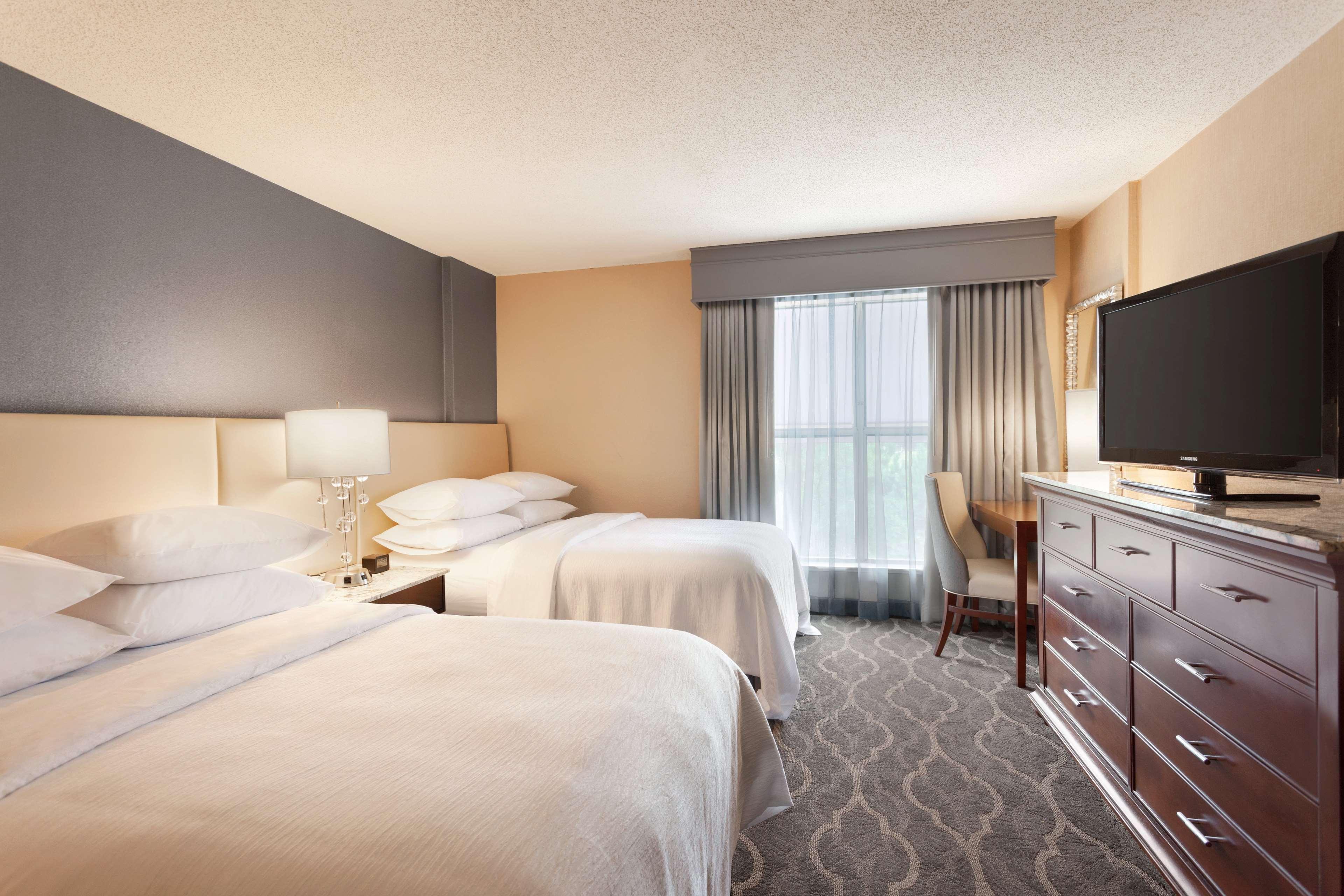 Embassy Suites By Hilton Atlanta Airport College Park Exterior foto