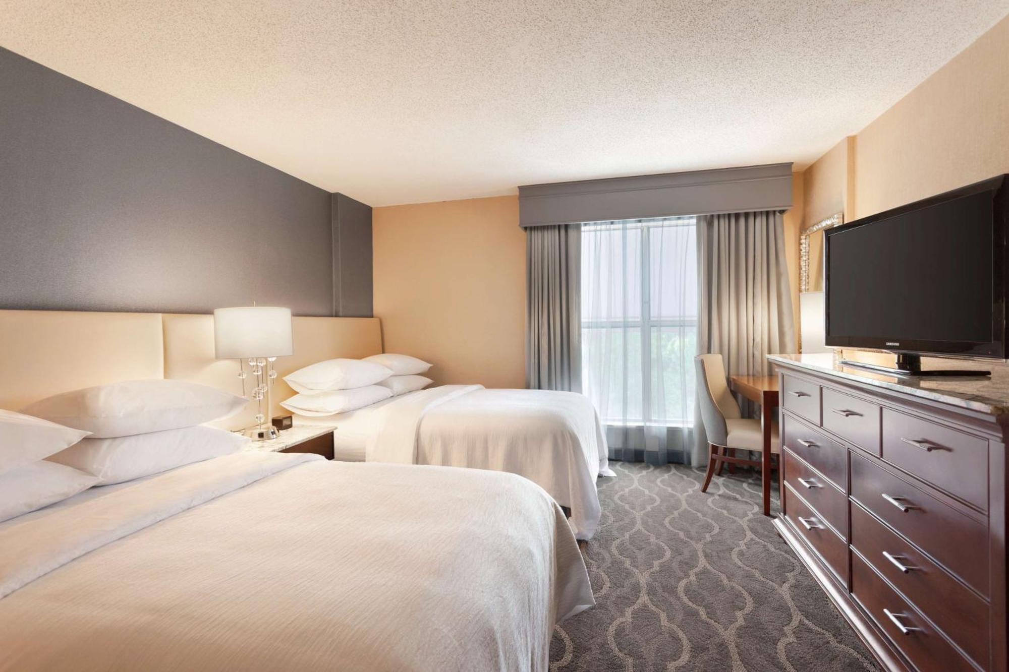 Embassy Suites By Hilton Atlanta Airport College Park Exterior foto