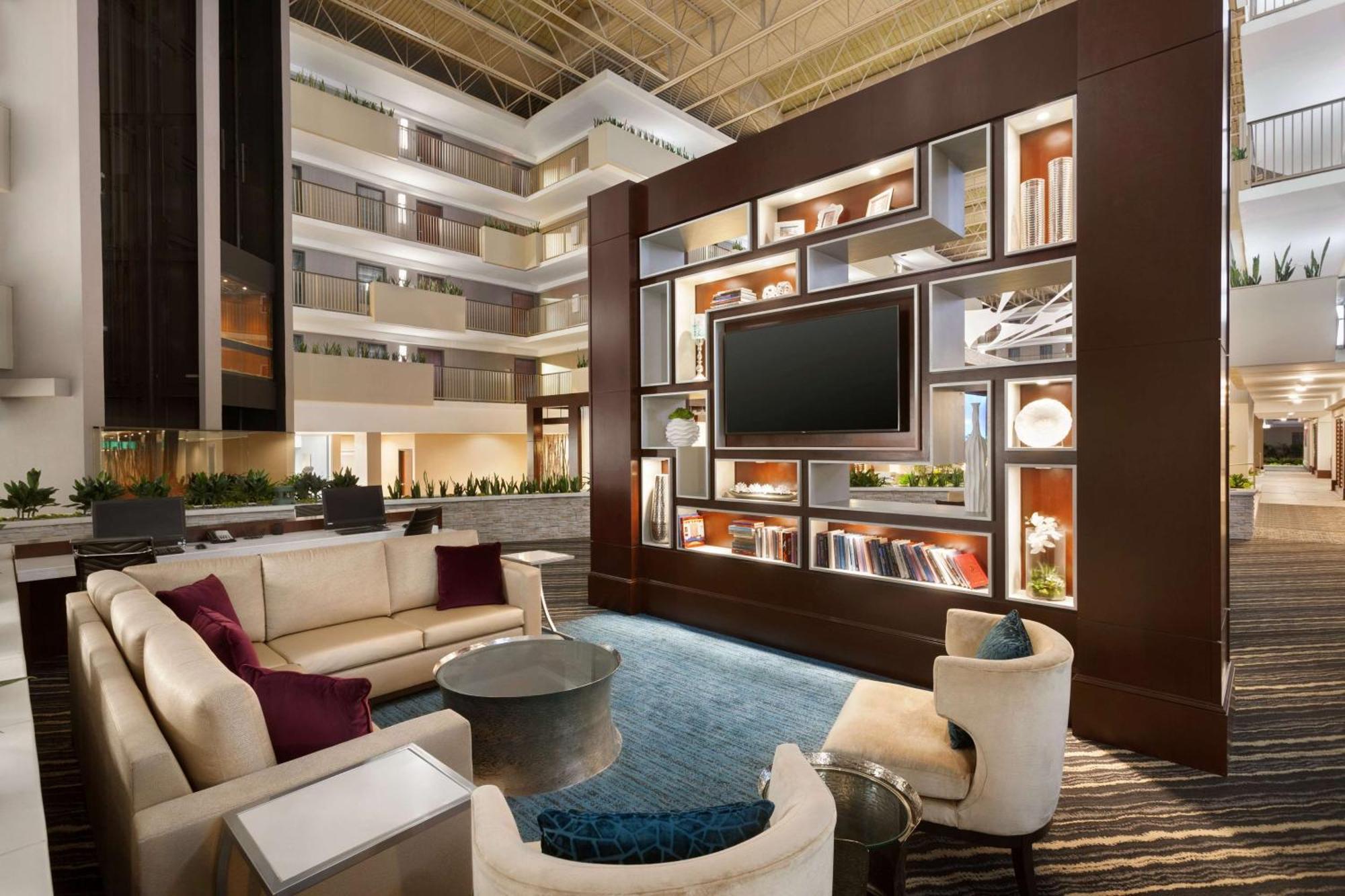 Embassy Suites By Hilton Atlanta Airport College Park Exterior foto