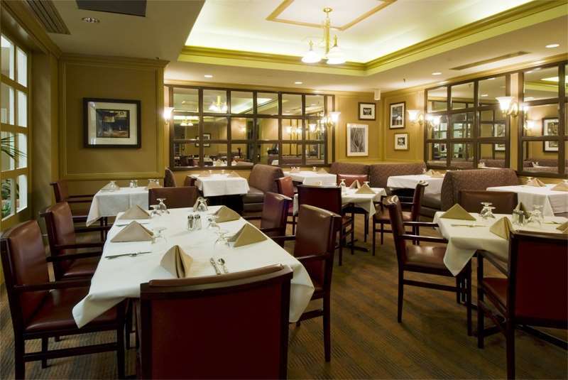 Embassy Suites By Hilton Atlanta Airport College Park Restaurant foto
