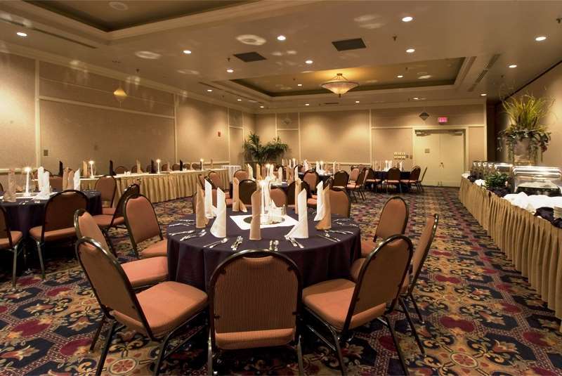 Embassy Suites By Hilton Atlanta Airport College Park Einrichtungen foto