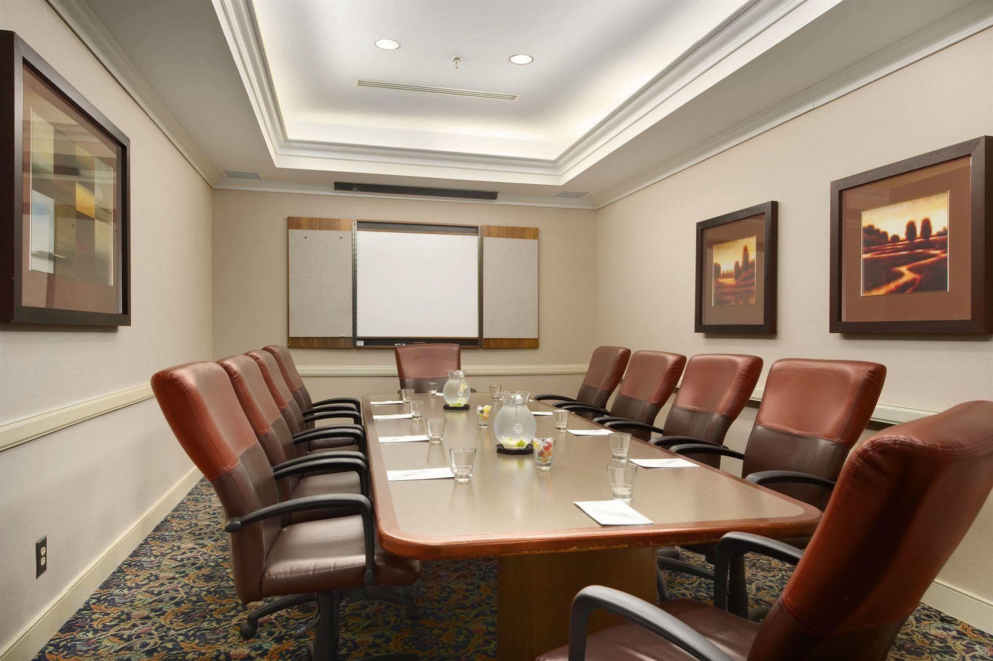 Embassy Suites By Hilton Atlanta Airport College Park Business foto